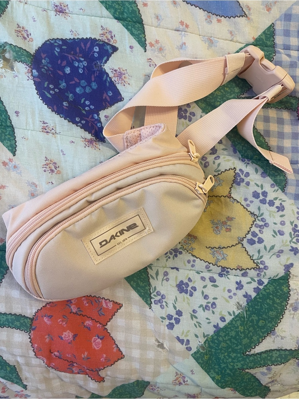 Dakine Light Blush Pink Crossbody/Fanny Pack